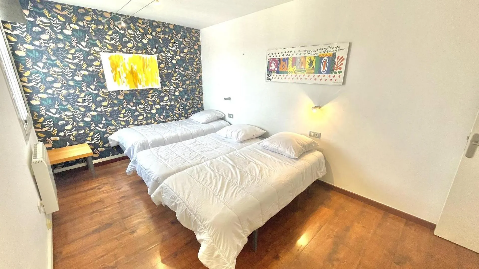 Marineu Apartment Roses