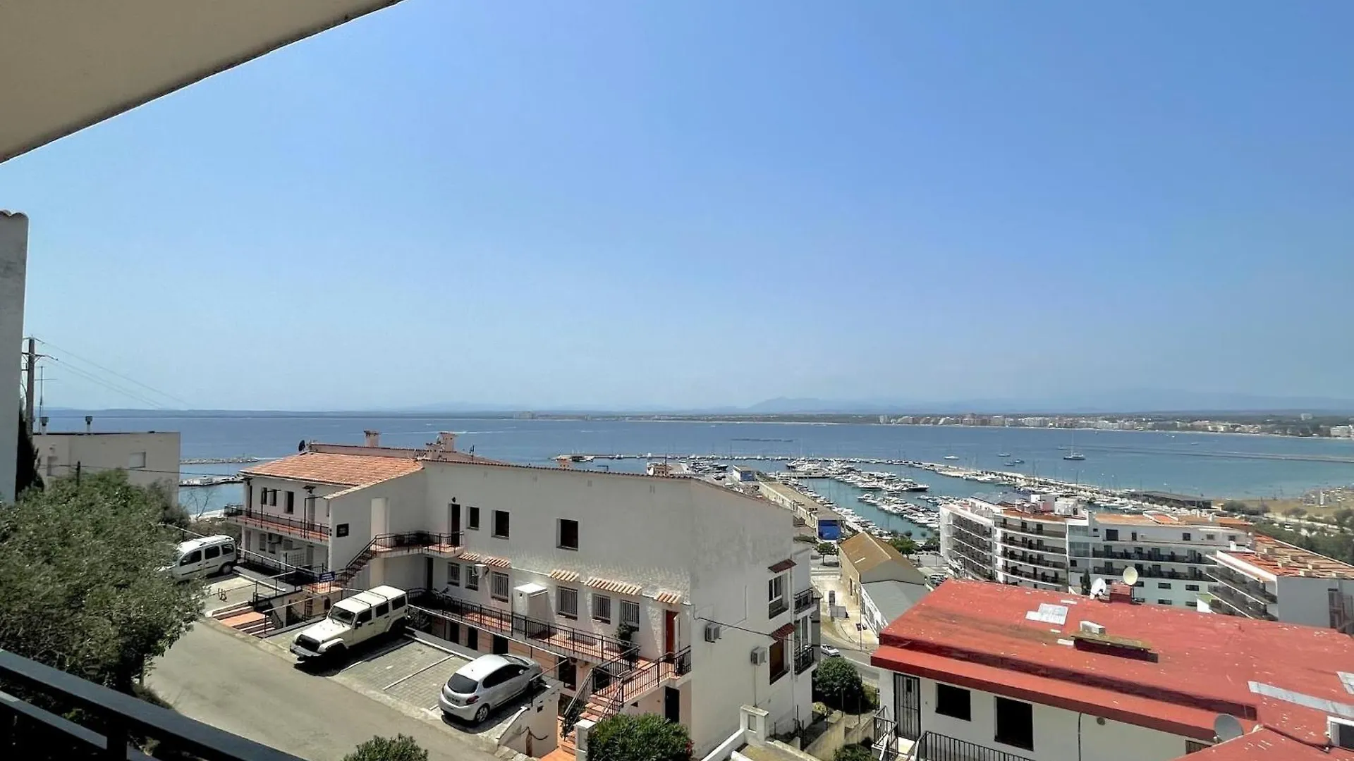 Marineu Apartment Roses 0*,  Spain