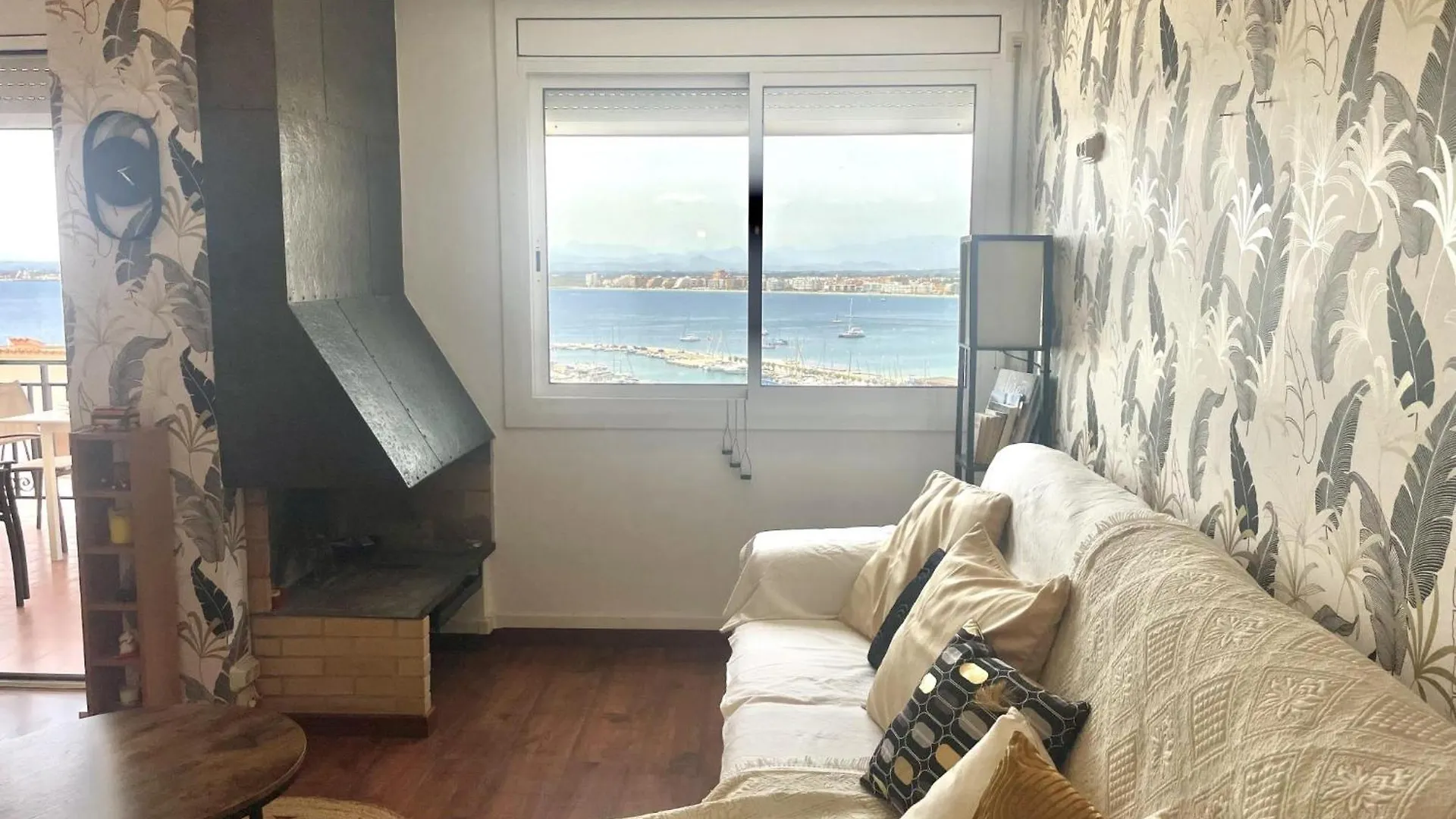 Marineu Apartment Roses 0*,  Spain