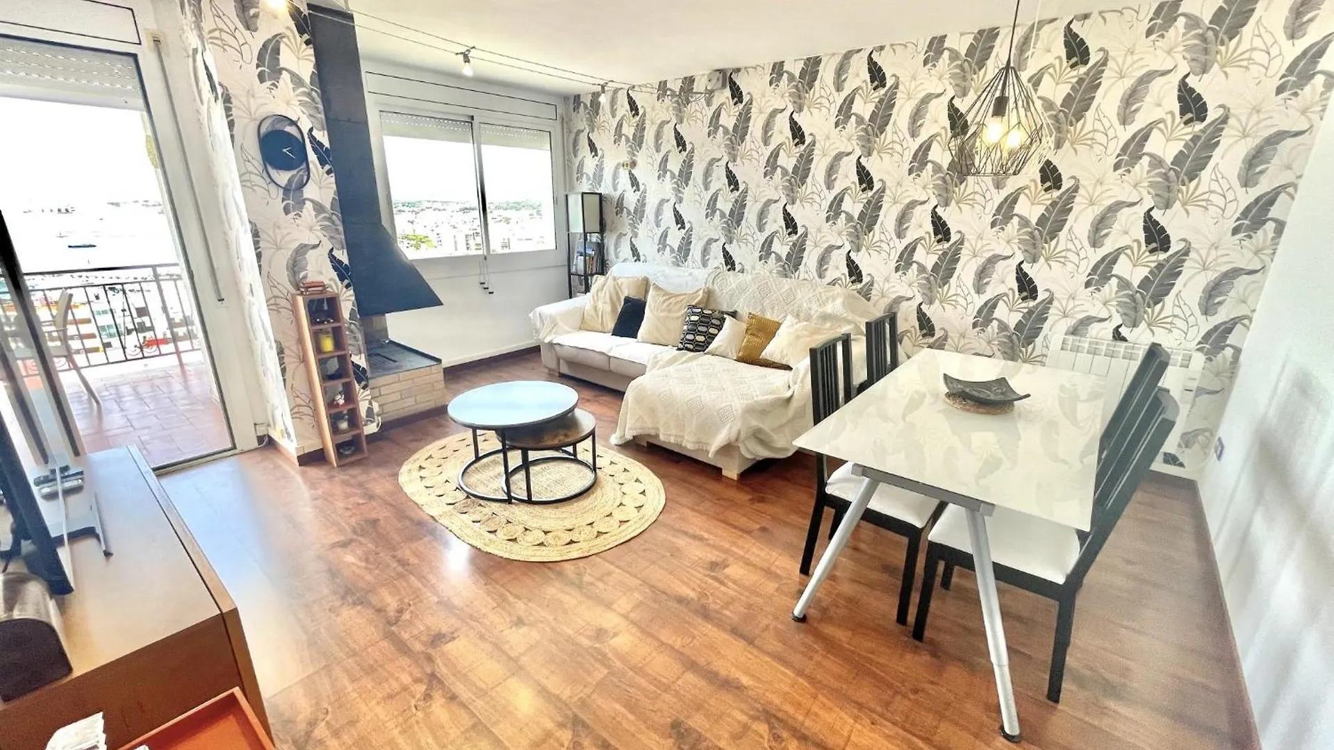 Marineu Apartment Roses 0*,